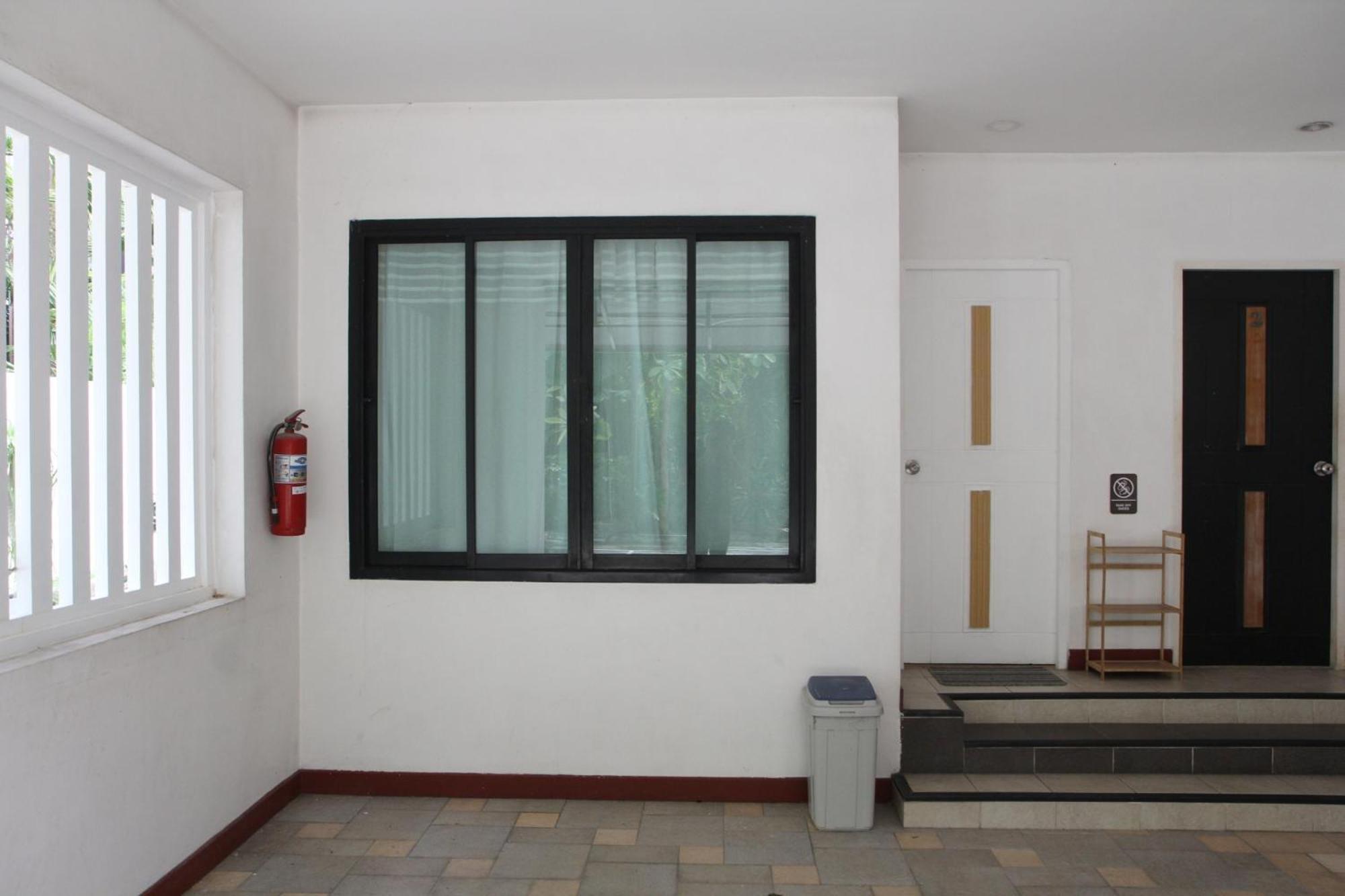 ลาดกระบัง ใกล้สนามบิน แบบอบอุ่นส่วนตัว Casa de hóspedes